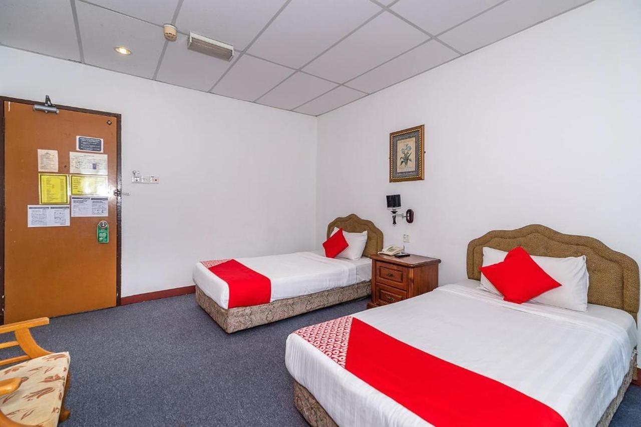 Oyo 89864 Hotel Holiday Park Kota Kinabalu Zewnętrze zdjęcie