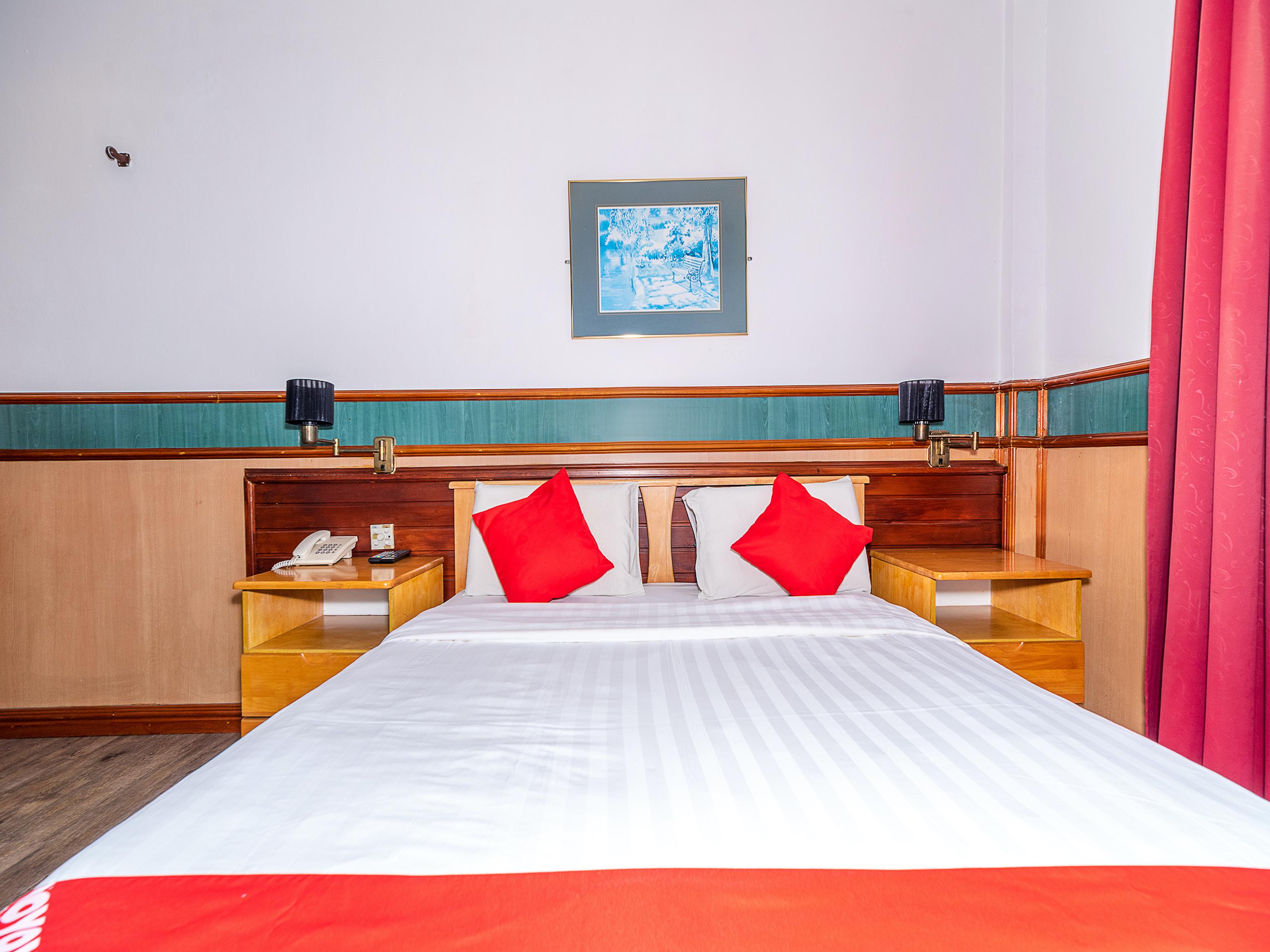 Oyo 89864 Hotel Holiday Park Kota Kinabalu Zewnętrze zdjęcie