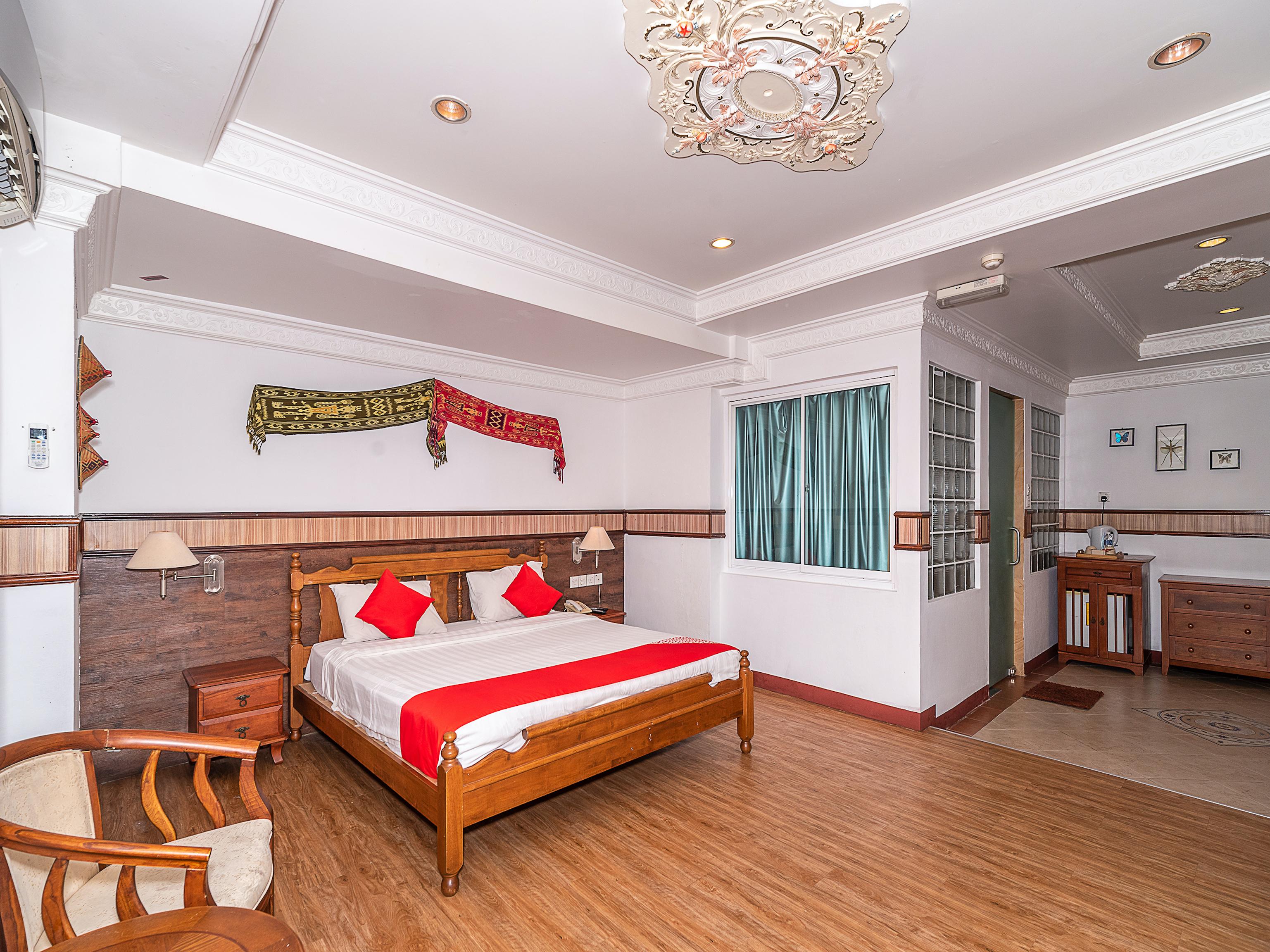 Oyo 89864 Hotel Holiday Park Kota Kinabalu Zewnętrze zdjęcie