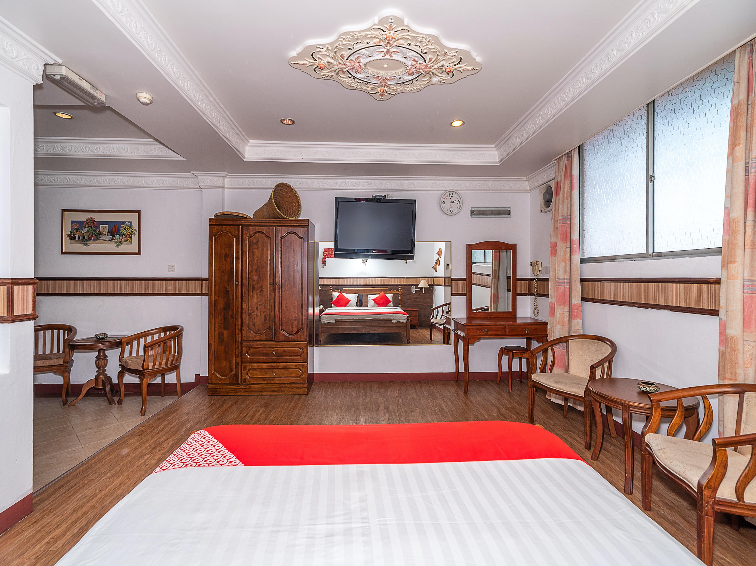 Oyo 89864 Hotel Holiday Park Kota Kinabalu Zewnętrze zdjęcie