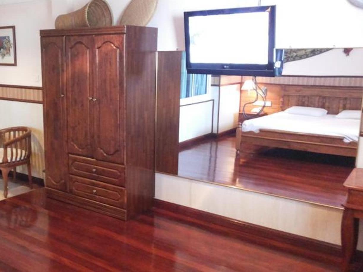 Oyo 89864 Hotel Holiday Park Kota Kinabalu Zewnętrze zdjęcie